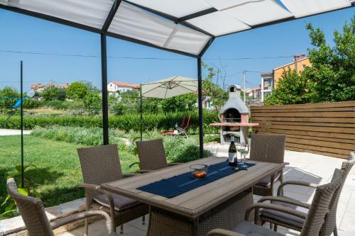 Villa Holiday House Brnistra