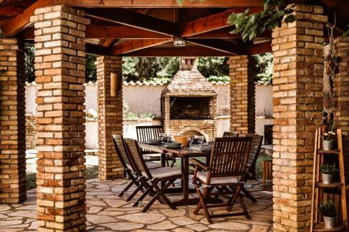Villa Butterfly - Heated Private Pool & Jacuzzi
