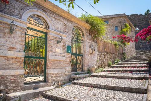 New Fortress Home & Garden