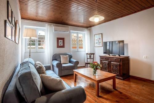 Apartamento Kadinatsos House