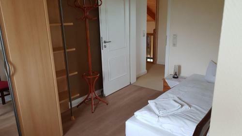 Apartamento Ferienwohnung "am Gr�n"