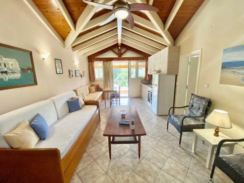 Villa Rosalia Apartments & Studios With Pool By Hotelius