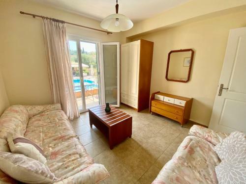Villa Rosalia Apartments & Studios With Pool By Hotelius