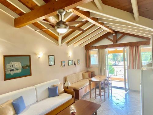Villa Rosalia Apartments & Studios With Pool By Hotelius