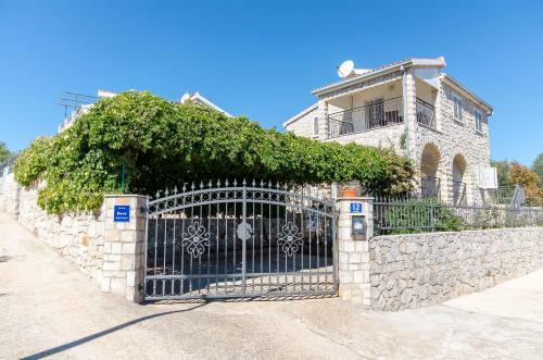 Apartment Jakov