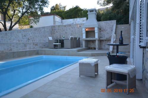 Sealodge Solta - Luxe Villa, Private Pool & Mooring