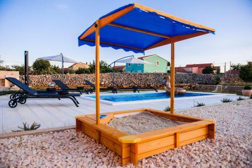 Villa Family Dream House