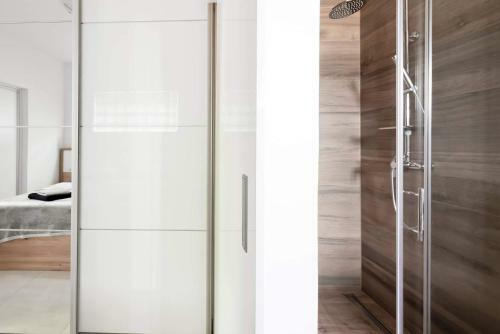 Apartment White Pearl