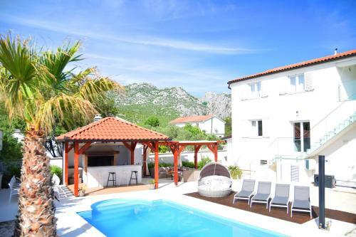 Villa Golden Apple