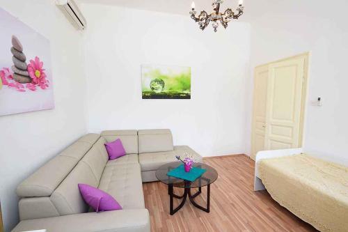 Apartment In Rabac 16989