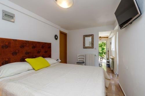 Hostal Apartments Vivijana