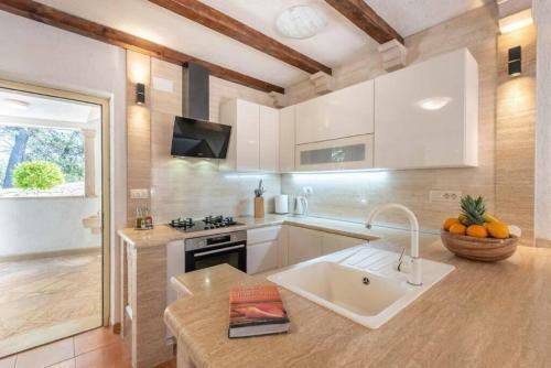 Luxury Villa Pearl With Beautiful Seaview Pool&gym