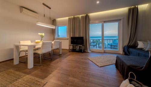 Seaside Luxury Villa With A Swimming Pool Puntinak, Brac - 2964
