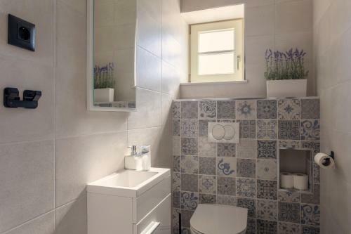 Teona Luxury Apartment With Jacuzzi And Terrace Sea View