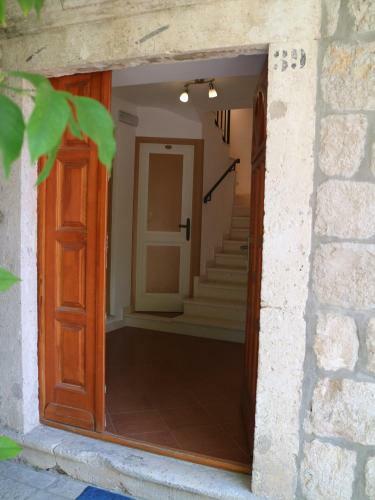 Studio Apartments & Rooms Lela