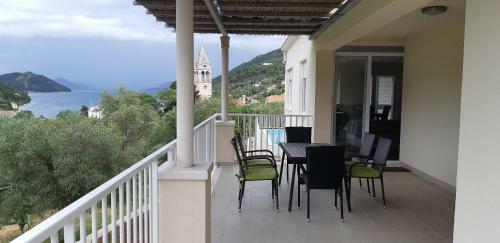 Villa Bayview House
