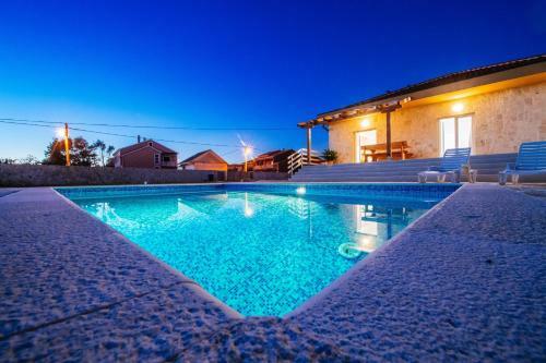Poolincluded - Villa Privlaka