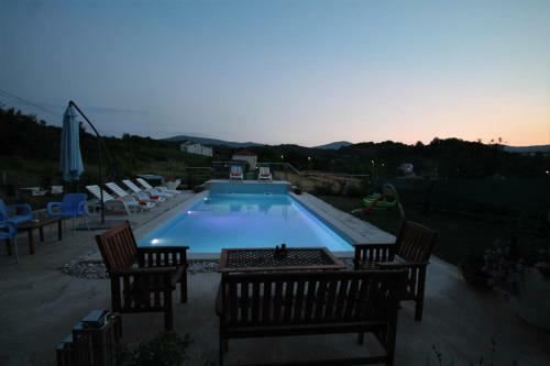 Sunshine Holiday Home