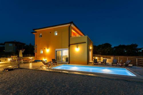 House - Villa Skyline