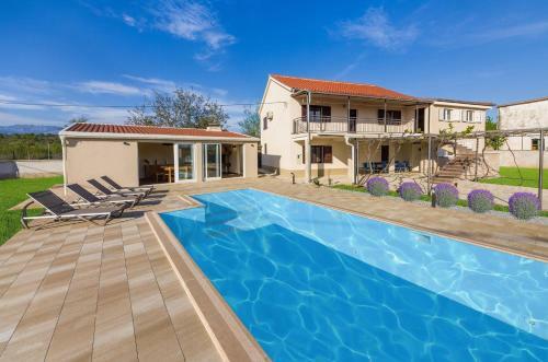 Villa Holiday Home Vila Dida Moj
