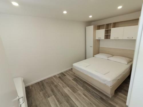 Hostal Apartments Ana