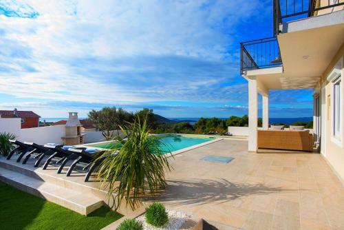 Villa Sky