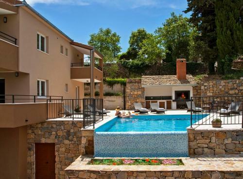 Luxury Villa Mosor, Heated Pool Whirpool, Near The See