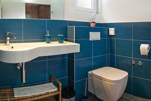 Luxury Villa Mosor, Heated Pool Whirpool, Near The See