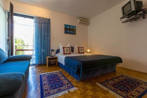 Apartments In Selce 39075