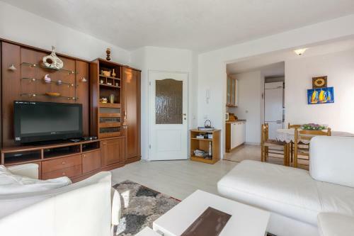 Apartment Eni Selce