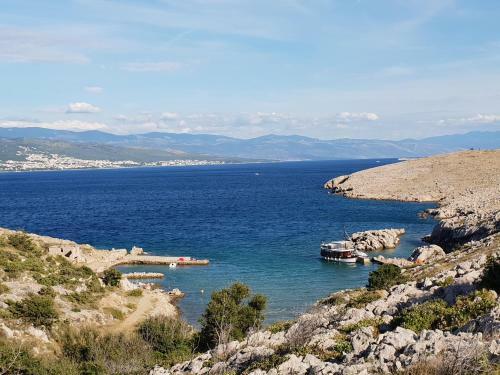 Apartment Mit Pool & Garten In Soline, Insel Krk