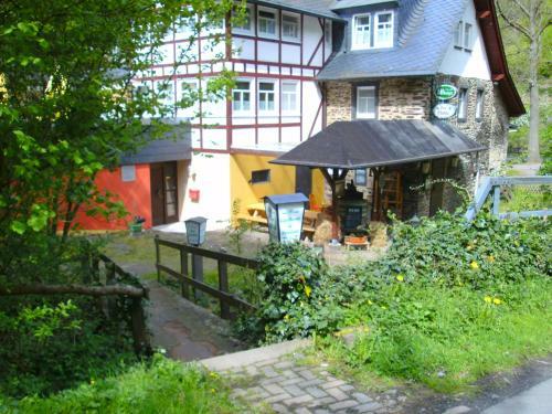 Hostal Pension & Apartments Linkem�hle