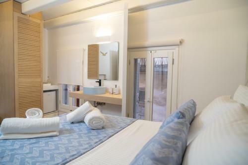Hostal Nine - Cozy Rooms