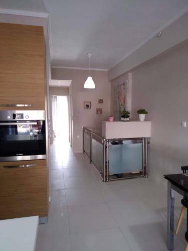 Konstantina Apartment Near The Beach