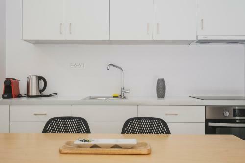 Apartamento Sun-splashed Stylish Flat, Steps To City Old Town