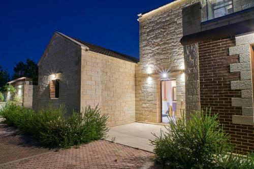 Aktis Luxury Villa