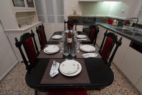 Reina House