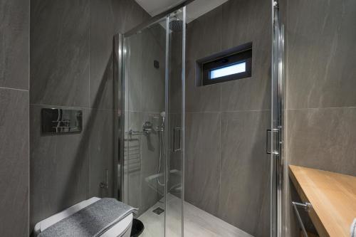 Mirma City Studio & Apartment