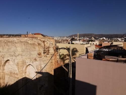 Hostal Porto Chania