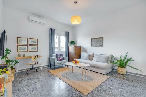 Sea,city & Mountain View Apartment