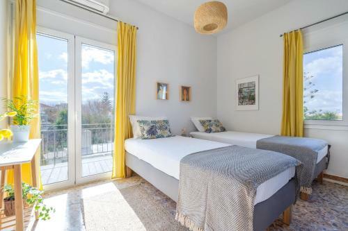 Sea,city & Mountain View Apartment