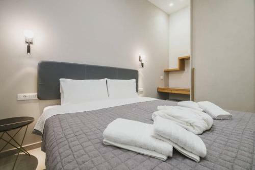Apartamento Central Apts. For Large Group With Parking & Yard