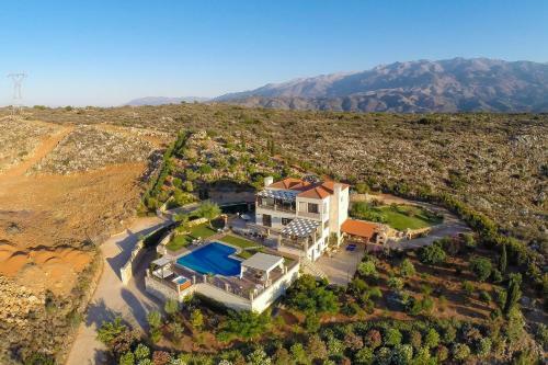 Villa Golden Hill