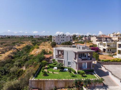 Tholos Apartments