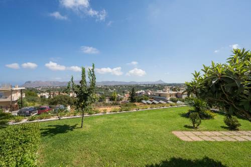 Tholos Apartments