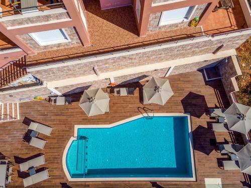 Theos Holidays Luxury Apartment