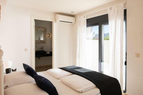 Seacrete Villas