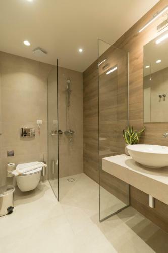 Antel Suites & Apartments