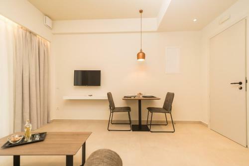 Antel Suites & Apartments