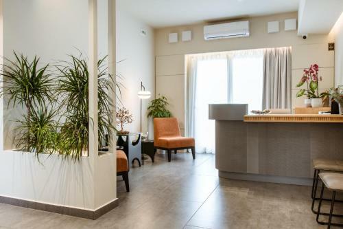 Antel Suites & Apartments